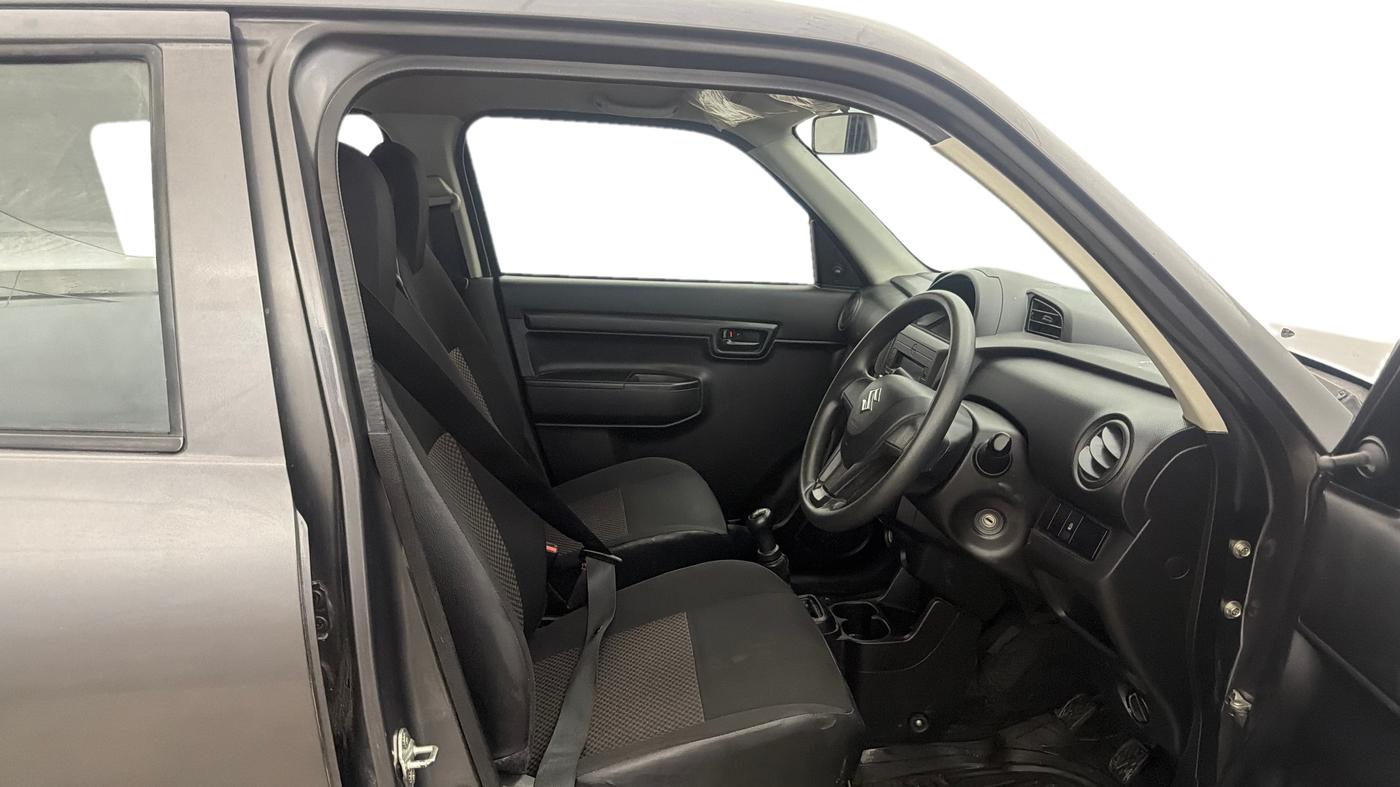 2023 Maruti S PRESSO VXI, Petrol, Manual, 31,712 km, Right Side Front Door Cabin