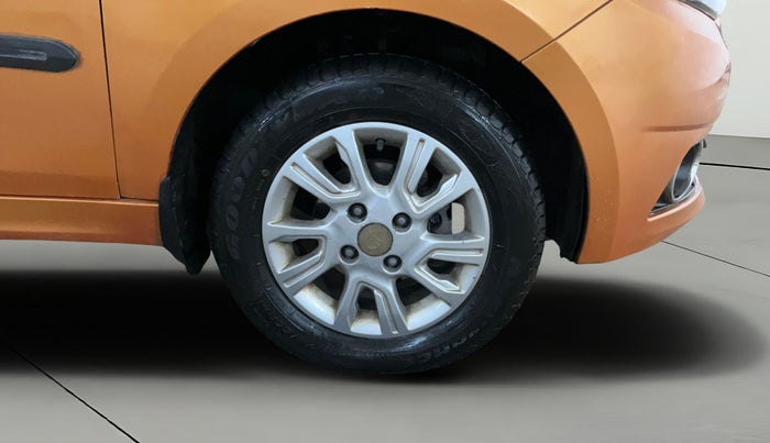 2017 Tata Tiago XZ PETROL, Petrol, Manual, 37,521 km, Right Front Wheel