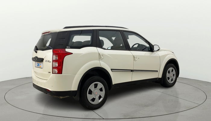 2017 Mahindra XUV500 W6, Diesel, Manual, 99,388 km, Right Back Diagonal
