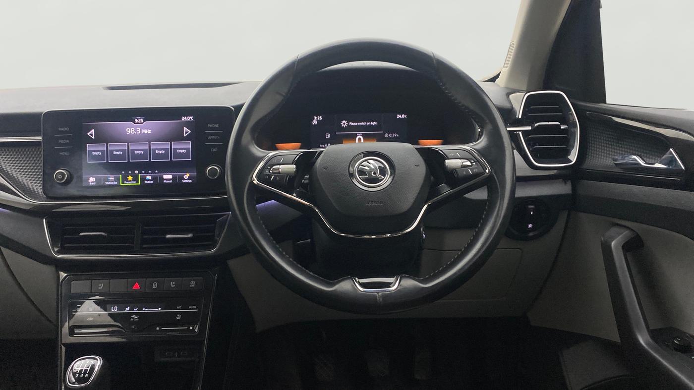 2022 Skoda KUSHAQ STYLE 1.0L TSI MT, Petrol, Manual, 49,524 km, Steering Wheel Close Up