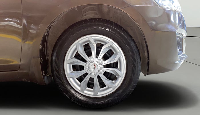 2016 Maruti Ciaz VXI, Petrol, Manual, 87,836 km, Right Front Wheel