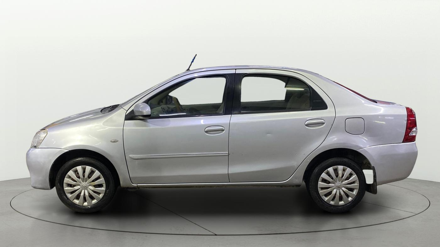 2013 Toyota Etios Liva G EXCLUSIVE, Petrol, Manual, 65,318 km, Left Side