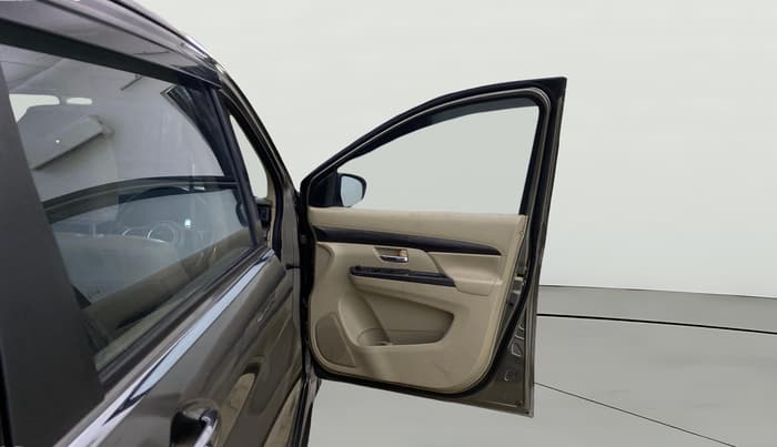 2022 Maruti Ertiga ZXI AT SHVS, Petrol, Automatic, 1,18,292 km, RHS Front Door