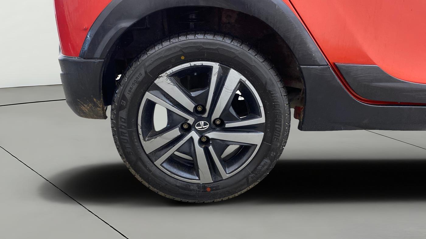 2021 Tata TIAGO NRG XZ MT, Petrol, Manual, 20,166 km, Right Rear Wheel