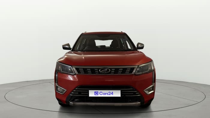 2019 Mahindra XUV300 W8 (O) 1.2 PETROL, Petrol, Manual, 1,20,210 km, Front