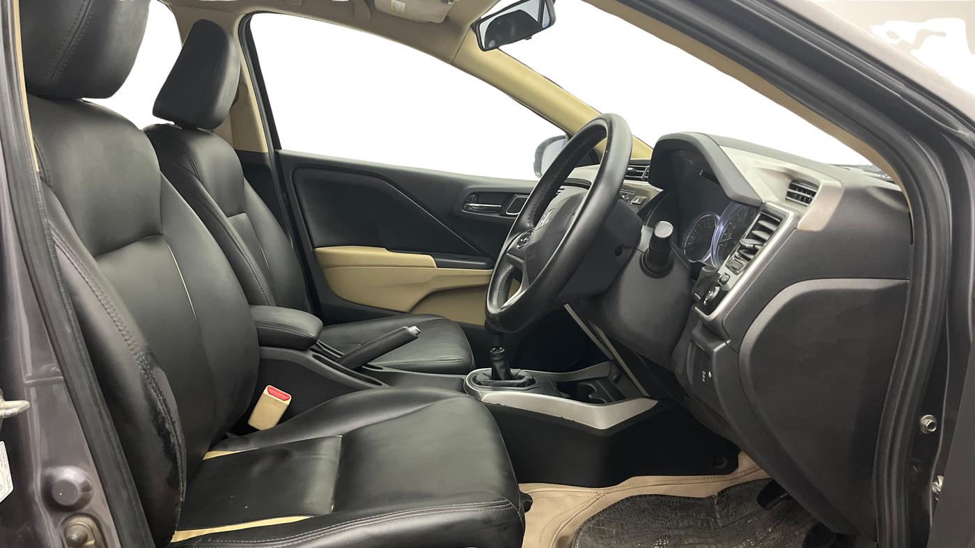 2017 Honda City 1.5L I-VTEC V MT, Petrol, Manual, 45,755 km, Right Side Front Door Cabin