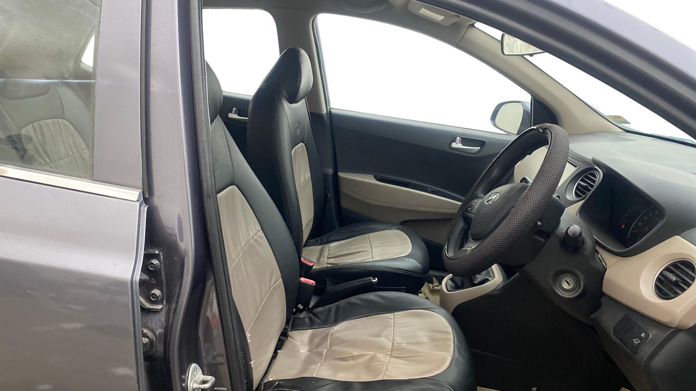 2017 Hyundai Grand i10 SPORTZ 1.2 KAPPA VTVT, Petrol, Manual, 69,386 km, Right Side Front Door Cabin