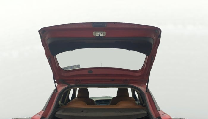 2017 Hyundai Elite i20 ASTA 1.4 CRDI, Diesel, Manual, 1,31,421 km, Boot Door Open