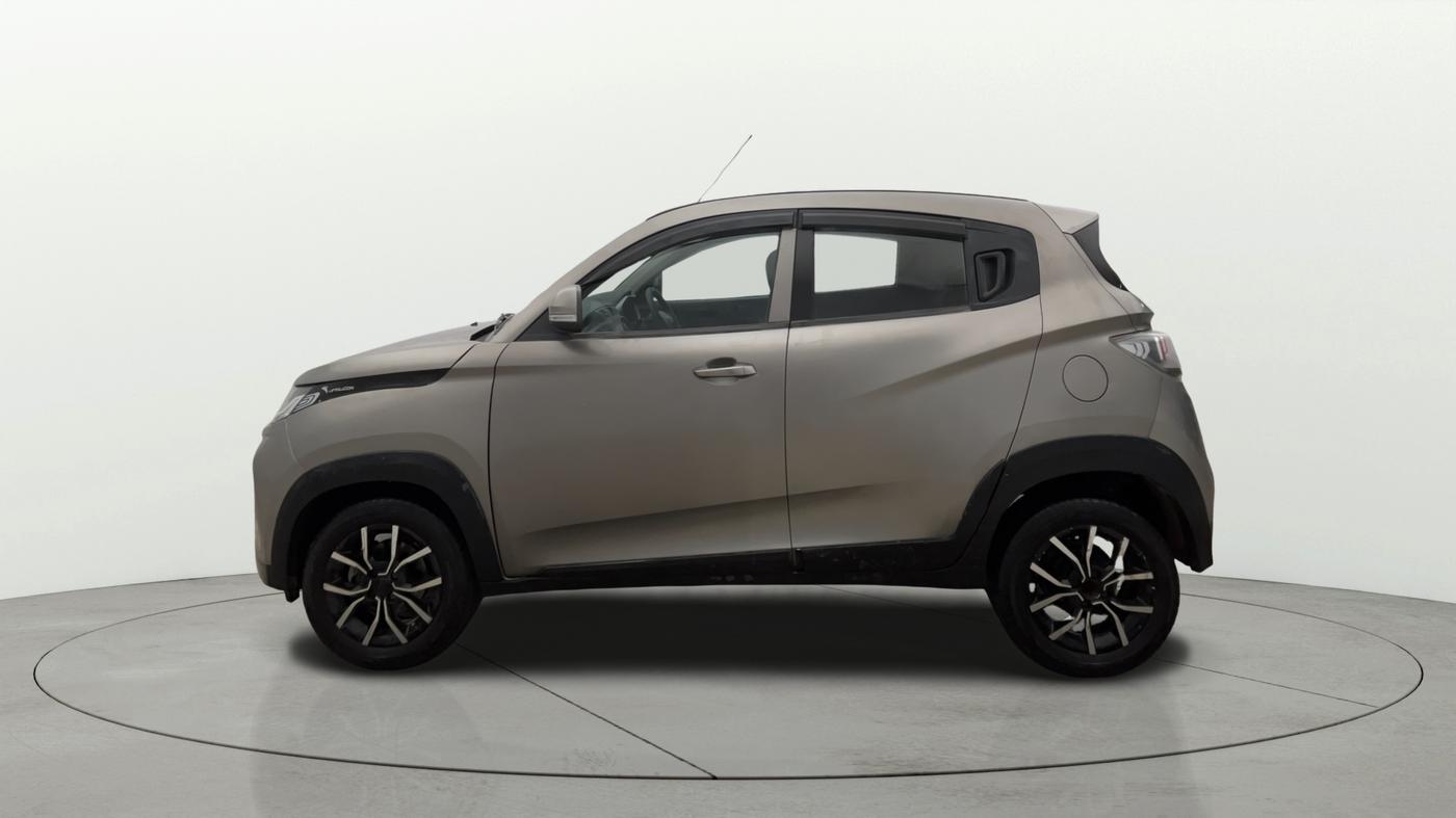 2017 Mahindra KUV 100 NXT K8 P 6 STR, Petrol, Manual, 54,683 km, Left Side
