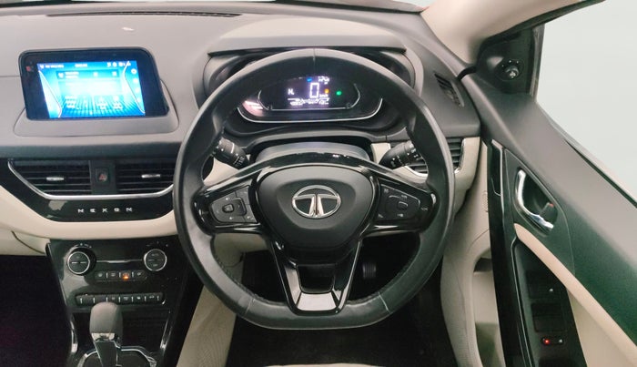 2022 Tata NEXON XZA PLUS SUNROOF DUAL TONE PETROL, Petrol, Automatic, 43,080 km, Steering Wheel Close Up