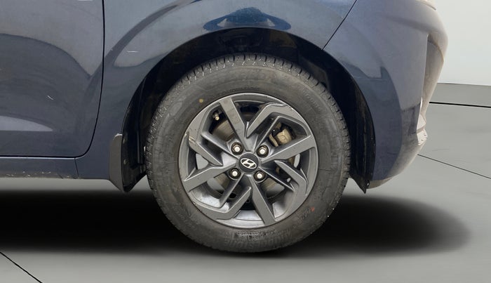 2021 Hyundai GRAND I10 NIOS SPORTZ U2 AMT 1.2 CRDI, Diesel, Automatic, 1,00,467 km, Right Front Wheel