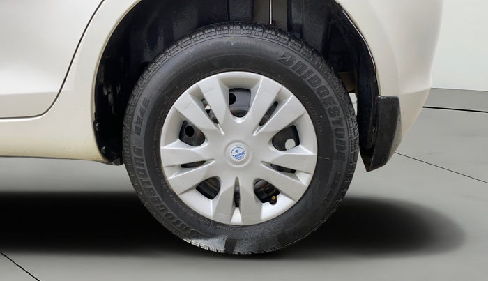 2015 Maruti Swift VXI, Petrol, Manual, 50,789 km, Left Rear Wheel