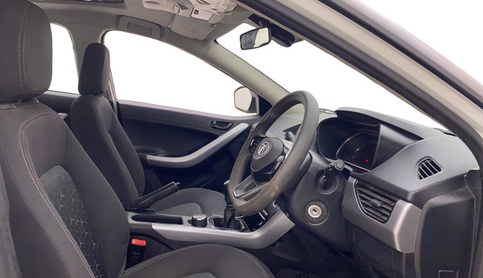 2022 Tata NEXON XM SUNROOF DIESEL, Diesel, Manual, 56,602 km, Right Side Front Door Cabin