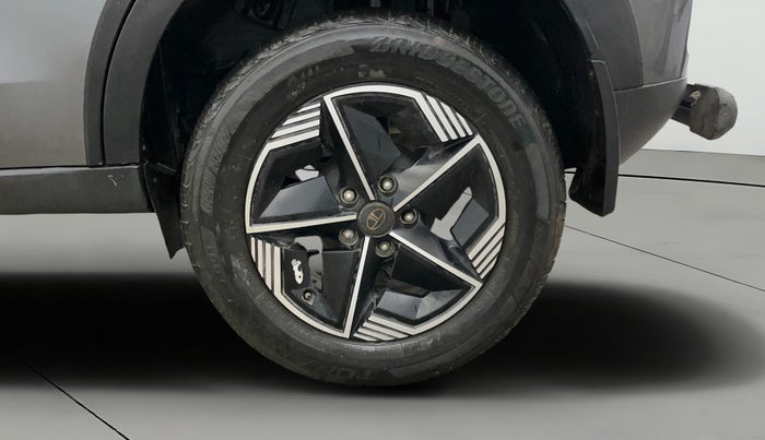 2023 Tata NEXON FEARLESS 1.2 REVOTRON 6 MT DT, Petrol, Manual, 19,601 km, Left Rear Wheel
