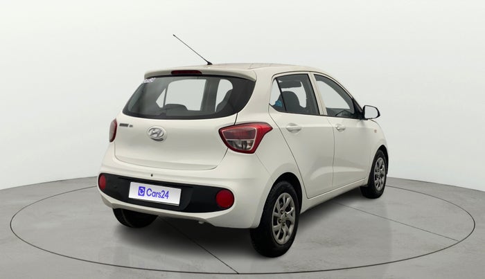2018 Hyundai Grand i10 MAGNA 1.2 KAPPA VTVT, Petrol, Manual, 62,142 km, Right Back Diagonal