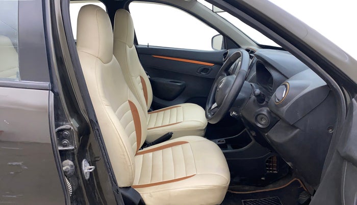 2017 Renault Kwid CLIMBER 1.0 AMT, Petrol, Automatic, 33,884 km, Right Side Front Door Cabin