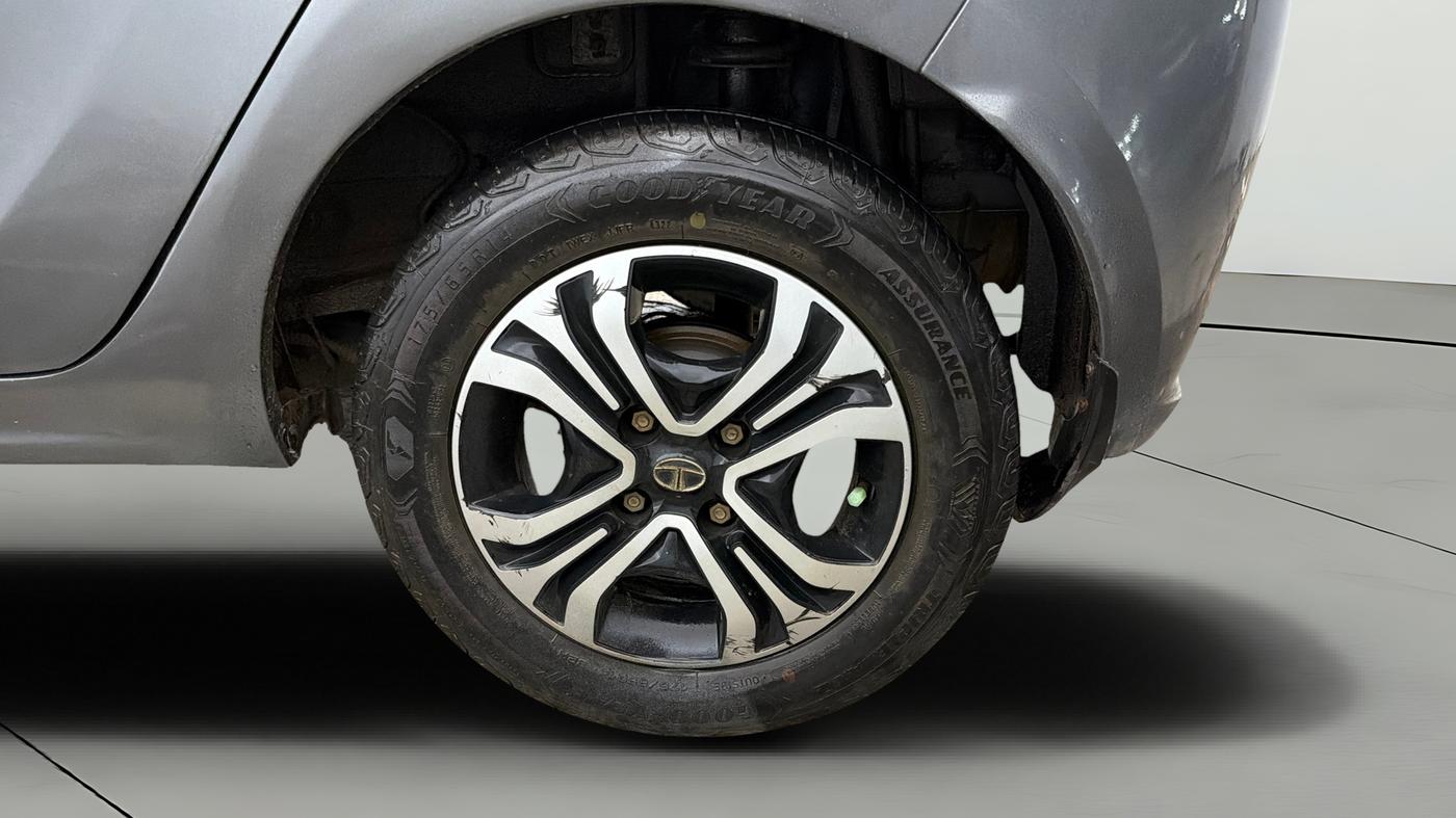 2023 Tata Tiago XTA PETROL, Petrol, Automatic, 27,984 km, Left Rear Wheel