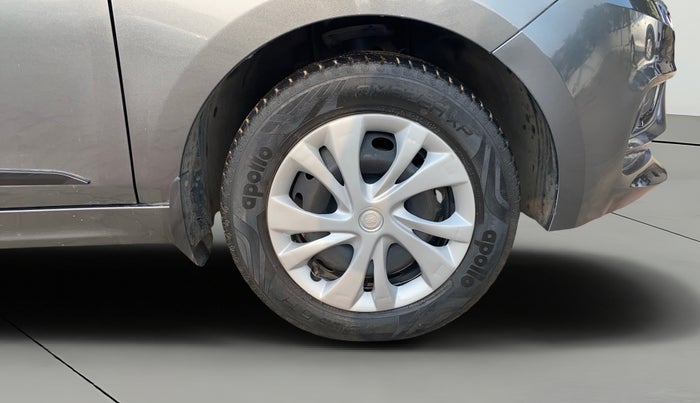 2021 Tata TIGOR XM PETROL, Petrol, Manual, 52,160 km, Right Front Wheel