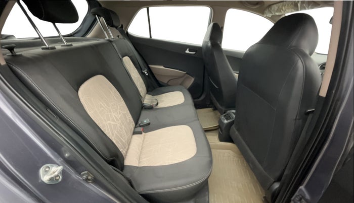 2016 Hyundai Grand i10 ASTA (O) 1.2 KAPPA VTVT, Petrol, Manual, 23,217 km, Right Side Rear Door Cabin