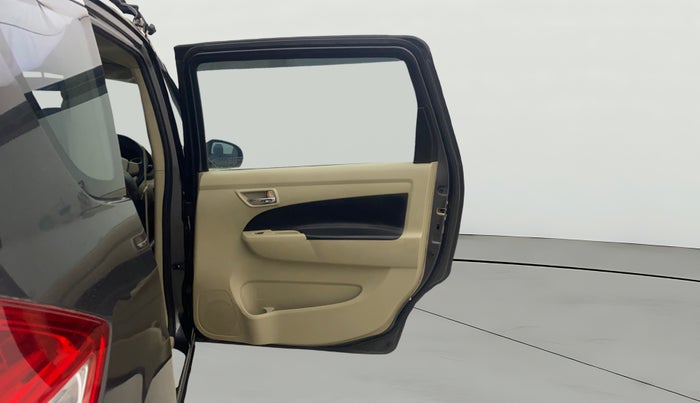 2016 Maruti Ertiga ZXI, Petrol, Manual, 1,07,774 km, RHS Rear Door