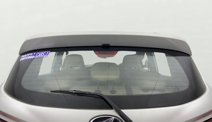 2016 Mahindra Kuv100 K8 6 STR, Petrol, Manual, 62,940 km, Rear Windshield