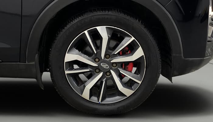 2019 Mahindra XUV300 W8 (O) 1.2 PETROL, Petrol, Manual, 82,849 km, Right Front Wheel
