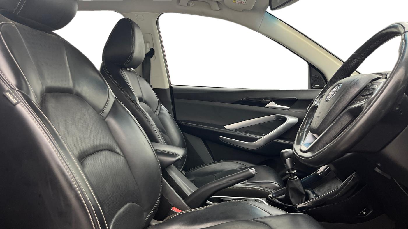 2022 MG HECTOR SHARP 2.0 DIESEL, Diesel, Manual, 63,123 km, Right Side Front Door Cabin