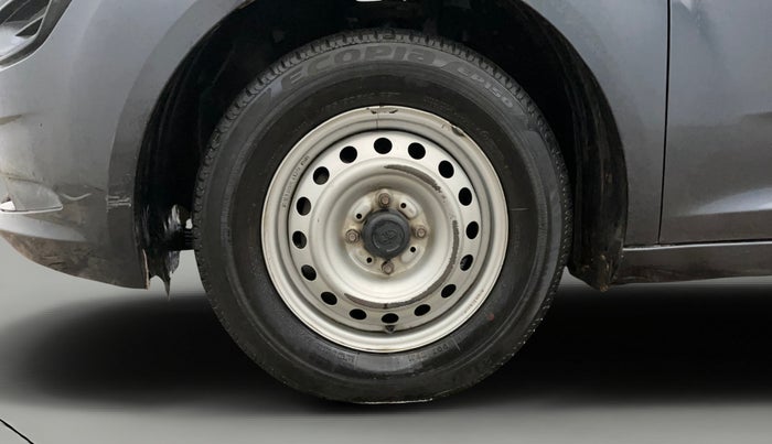 2020 Tata ALTROZ XE PETROL, Petrol, Manual, 28,916 km, Left Front Wheel