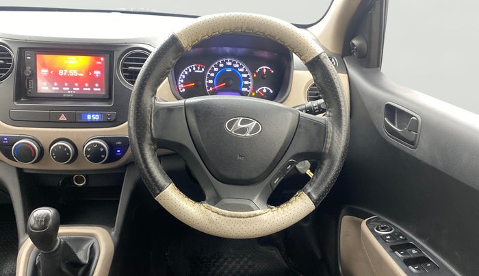 2015 Hyundai Grand i10 MAGNA 1.2 KAPPA VTVT, Petrol, Manual, 1,02,210 km, Steering Wheel Close Up