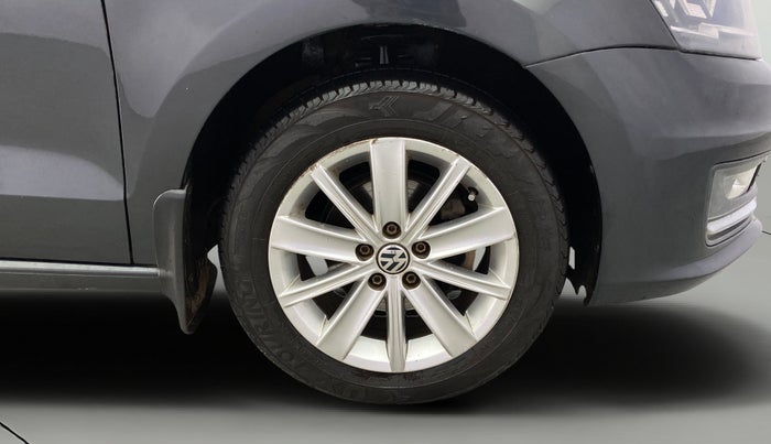 2017 Volkswagen Vento 1.2 TSI HIGHLINE PLUS AT, Petrol, Automatic, 92,325 km, Right Front Wheel