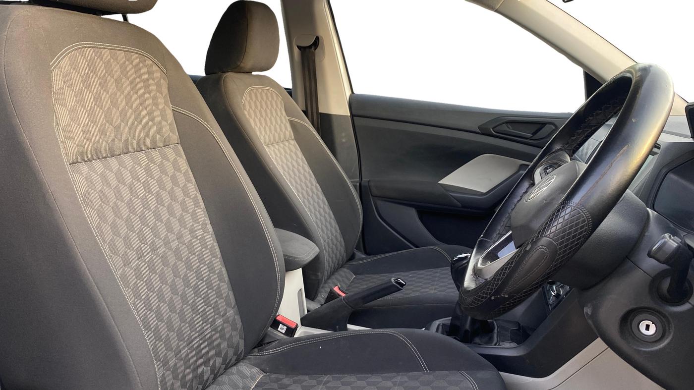 2022 Volkswagen TAIGUN COMFORTLINE 1.0 TSI MT, Petrol, Manual, 43,299 km, Right Side Front Door Cabin