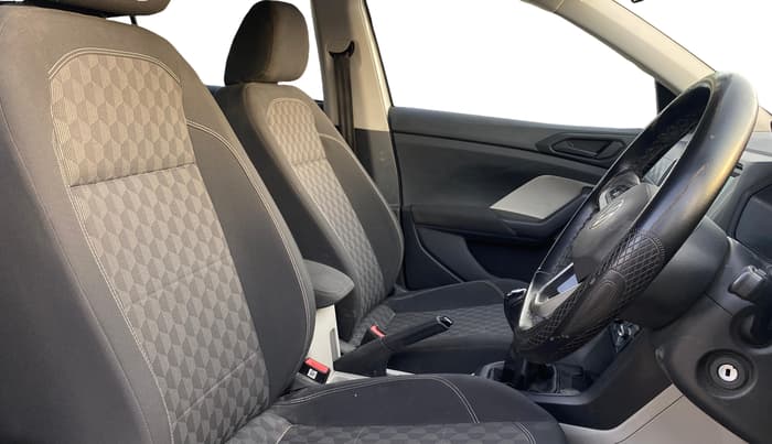 2022 Volkswagen TAIGUN COMFORTLINE 1.0 TSI MT, Petrol, Manual, 43,299 km, Right Side Front Door Cabin