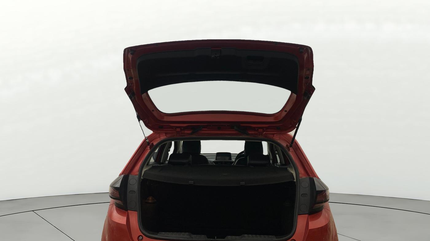 2022 Tata ALTROZ XZA (O), Petrol, Automatic, 23,961 km, Boot Door Open