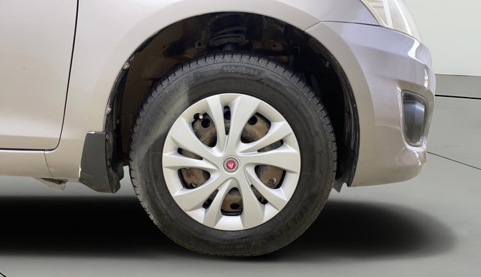 2014 Maruti Swift Dzire VXI, Petrol, Manual, 1,01,573 km, Right Front Wheel