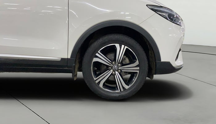 2022 MG ASTOR SHARP EX 1.5 MT, Petrol, Manual, 25,227 km, Right Front Wheel