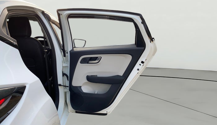 2023 Tata ALTROZ XZ PLUS PETROL, Petrol, Manual, 10,089 km, RHS Rear Door