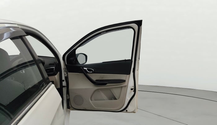 2022 Tata TIGOR XZ PLUS CNG, CNG, Manual, 56,307 km, RHS Front Door