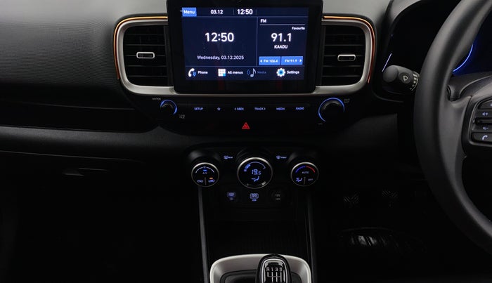 2020 Hyundai VENUE SX 1.0 TURBO, Petrol, Manual, 20,251 km, Air Conditioner