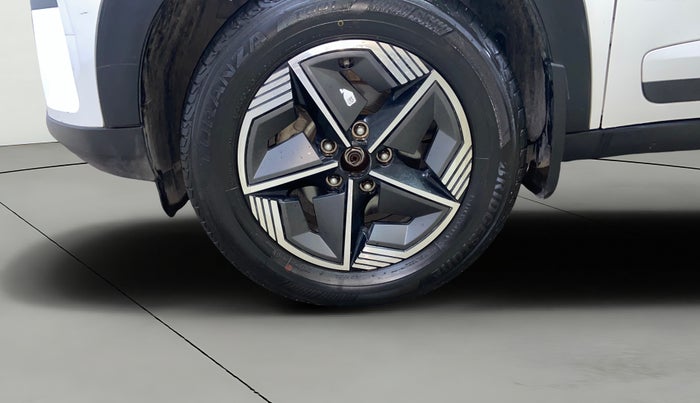 2024 Tata NEXON CREATIVE PLUS 1.5 REVOTORQ 6 AMT, Diesel, Automatic, 26,568 km, Left Front Wheel