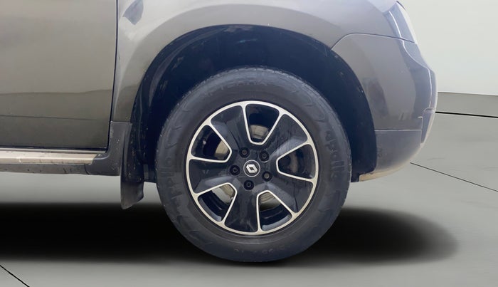 2017 Renault Duster 110 PS RXZ 4X2 AMT DIESEL, Diesel, Automatic, 73,461 km, Right Front Wheel