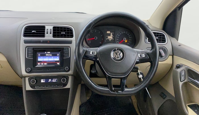 2016 Volkswagen Vento HIGHLINE 1.6 MPI, Petrol, Manual, 1,02,598 km, Steering Wheel Close Up