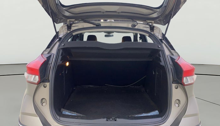 2021 Nissan Kicks XV PREMIUM TURBO 1.3 CVT, Petrol, Automatic, 68,332 km, Boot Open Zoomed View