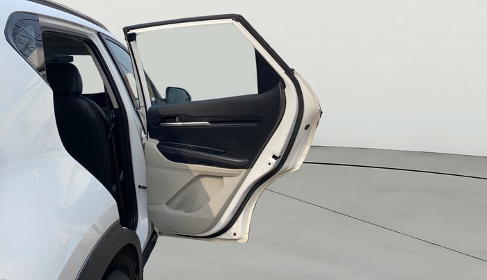 2020 KIA SONET HTX 1.0 IMT, Petrol, Manual, 38,690 km, RHS Rear Door