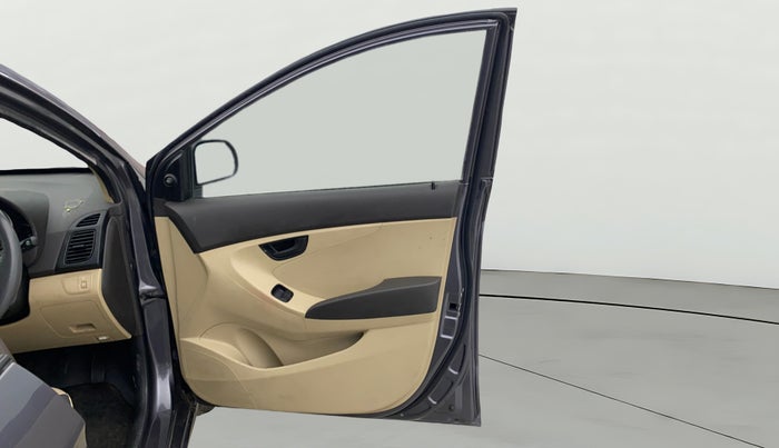 2017 Hyundai Eon MAGNA +, Petrol, Manual, 20,836 km, RHS Front Door