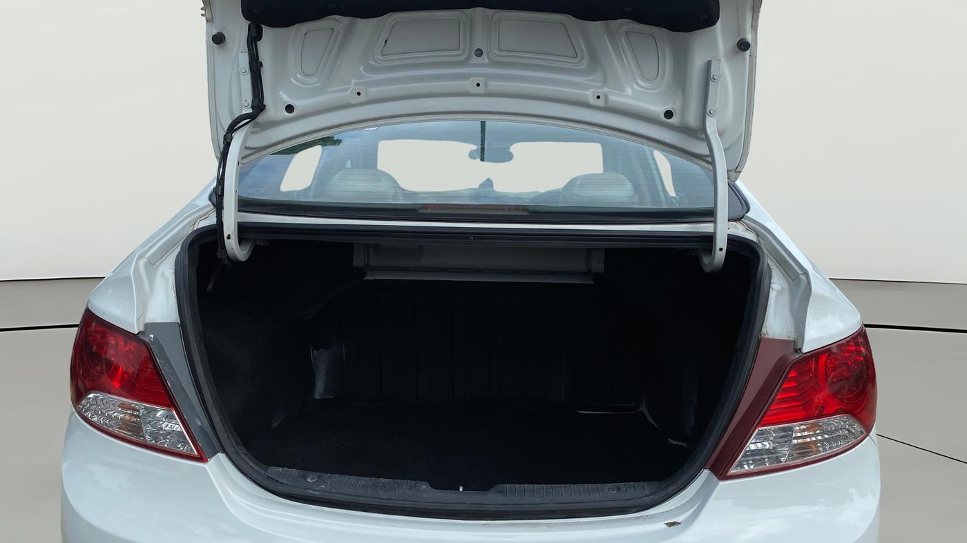 2014 Hyundai Verna FLUIDIC 1.6 VTVT SX, Petrol, Manual, 61,445 km, Boot Open Zoomed View