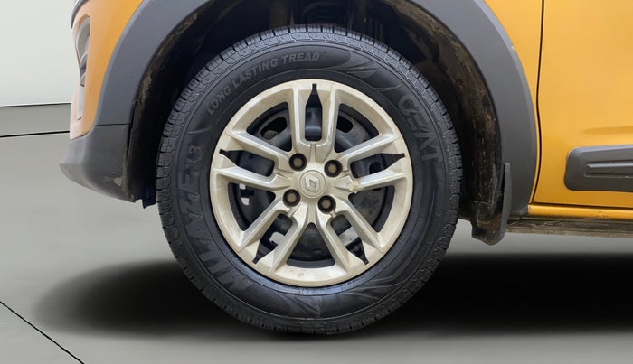 2021 Renault TRIBER RXT, Petrol, Manual, 49,232 km, Left Front Wheel