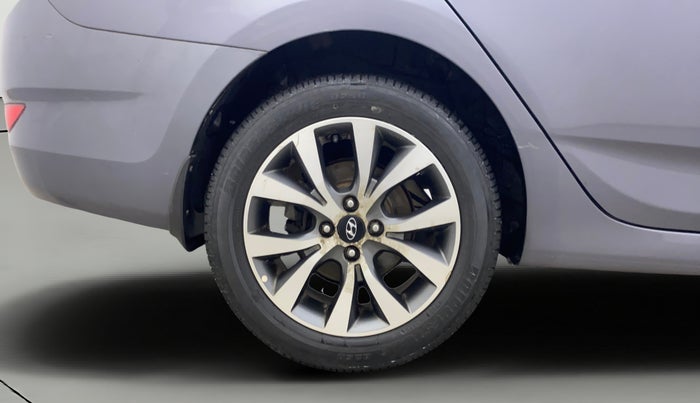 2014 Hyundai Verna FLUIDIC 1.6 VTVT SX, Petrol, Manual, 67,722 km, Right Rear Wheel