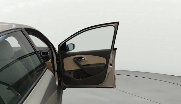 2013 Volkswagen Vento HIGHLINE PETROL AT, Petrol, Automatic, 81,198 km, RHS Front Door