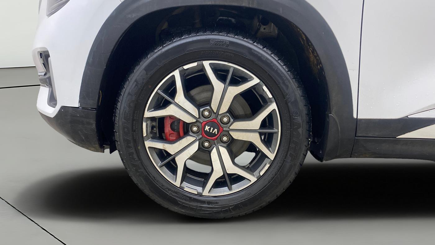 2020 KIA SELTOS GTX PLUS DCT 1.4 PETROL, Petrol, Automatic, 1,31,865 km, Left Front Wheel