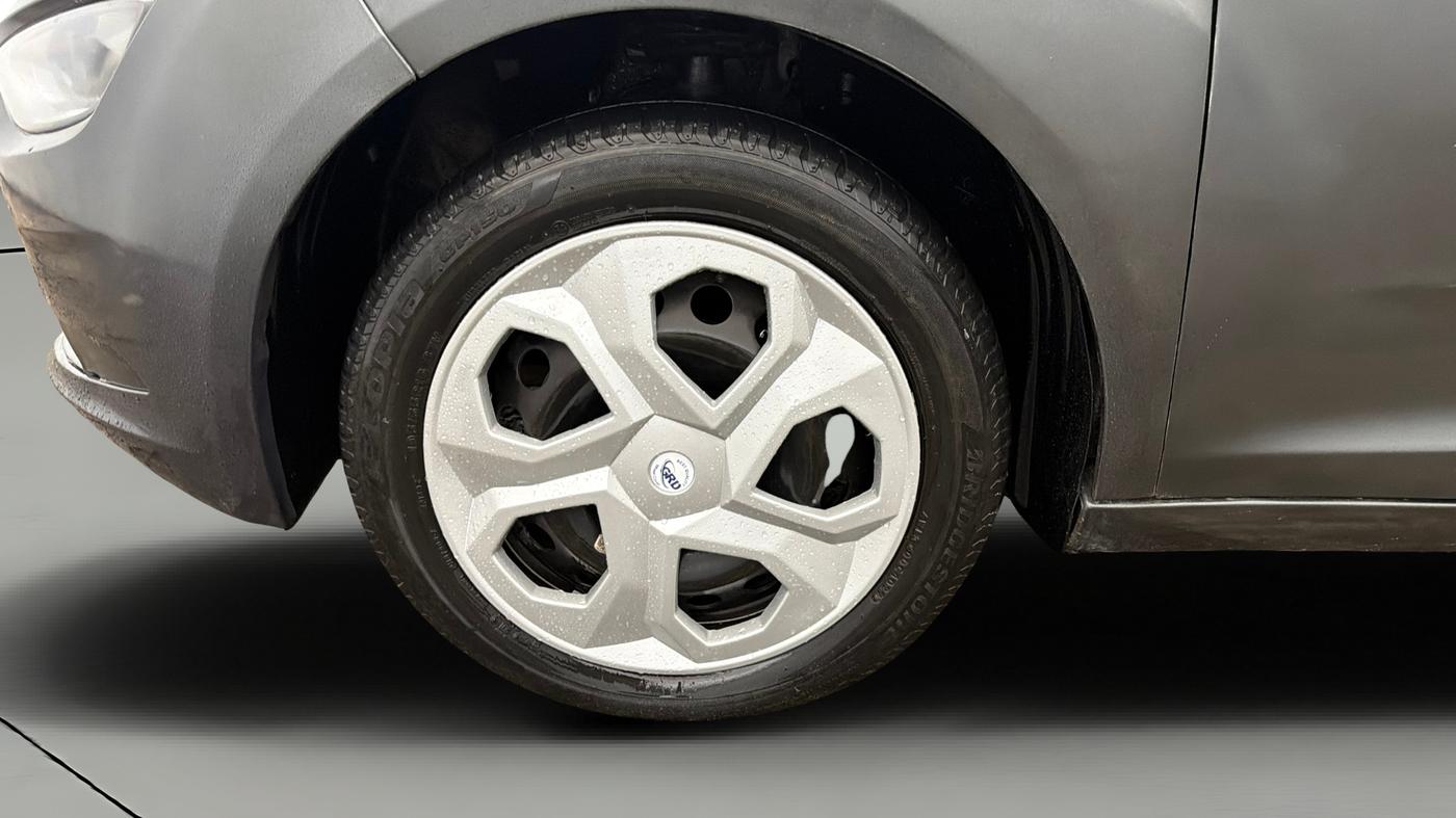 2021 Tata ALTROZ XT PETROL, Petrol, Manual, 92,863 km, Left Front Wheel